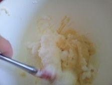 incorporation des blancs au mélange jaunes-sucres-eau-farine